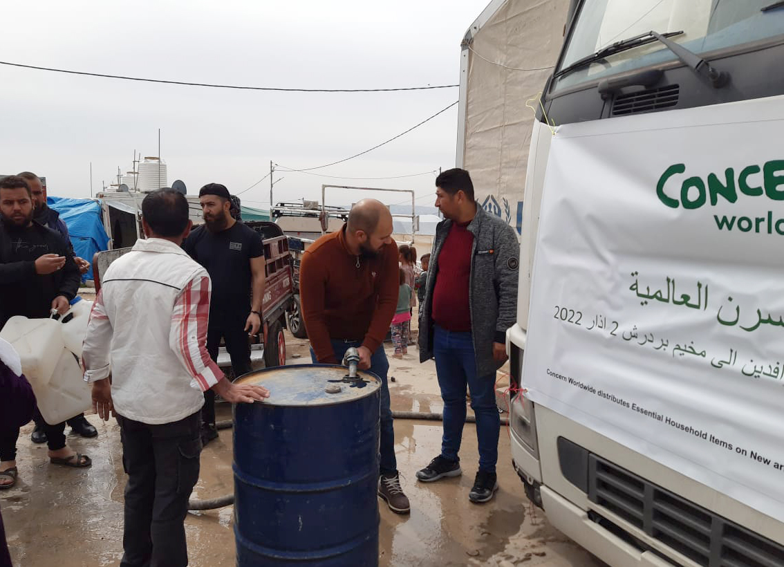 A Concern distribution at Bardarash site, Iraq. (Photo: Concern Worldwide)