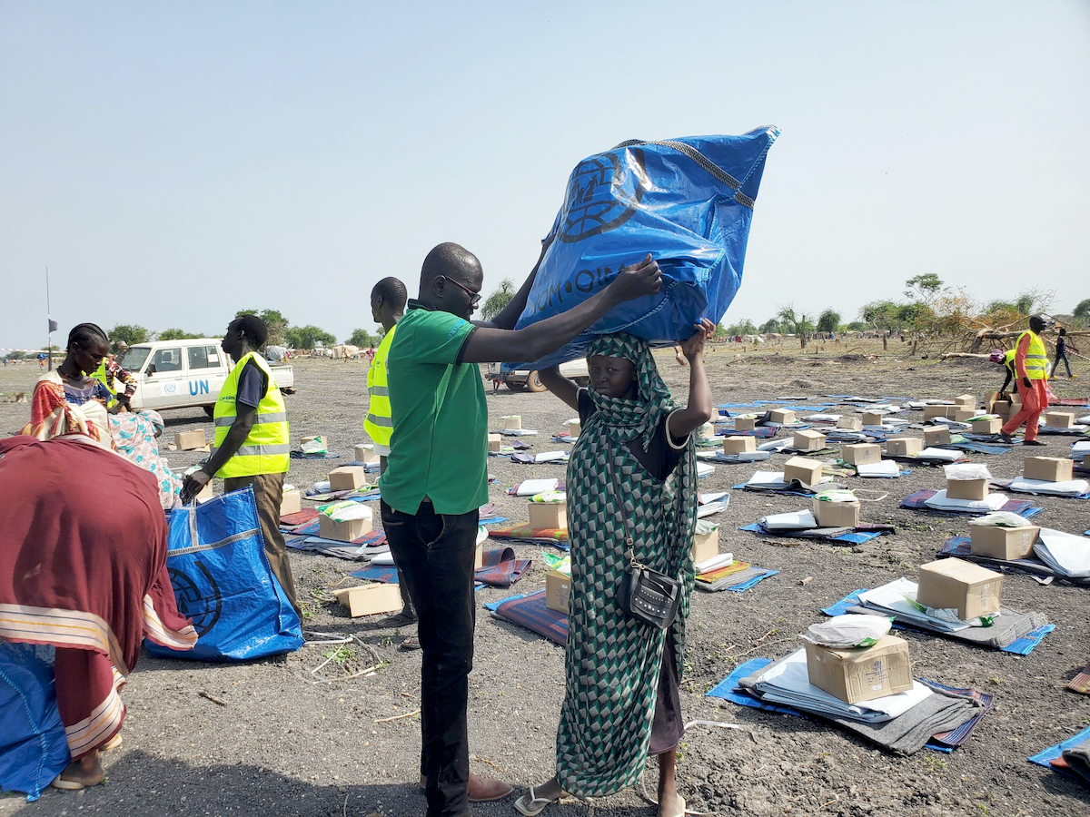 Within one week of assessment, Concern has led the distribution of Shelter NFI (Plastic sheet, blanket, mosquito net, sleeping mat, cooking sets, solar lamp, rope) to 635 Households (3,810 individuals) returnees/refugees in Rotriak settlement, Rubkona County Unity State, South Sudan. (Photo: Abdul Ghaffar/Concern Worldwide)