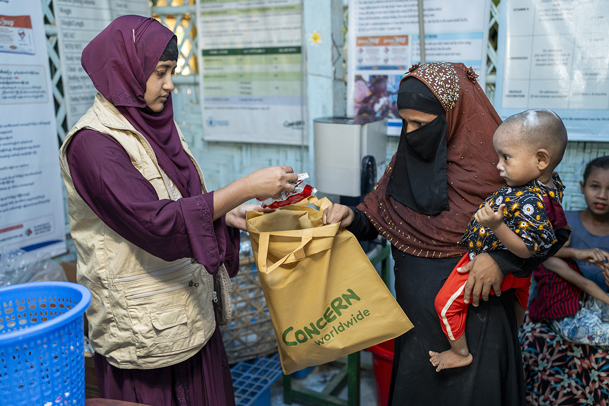 Kulsum* visits the Concern nutrition centre with her fourth child (15 months) for a health examination and to receive ready-to-use therapeutic food. (Photo: Saikat Mojumder/Concern Worldwide)