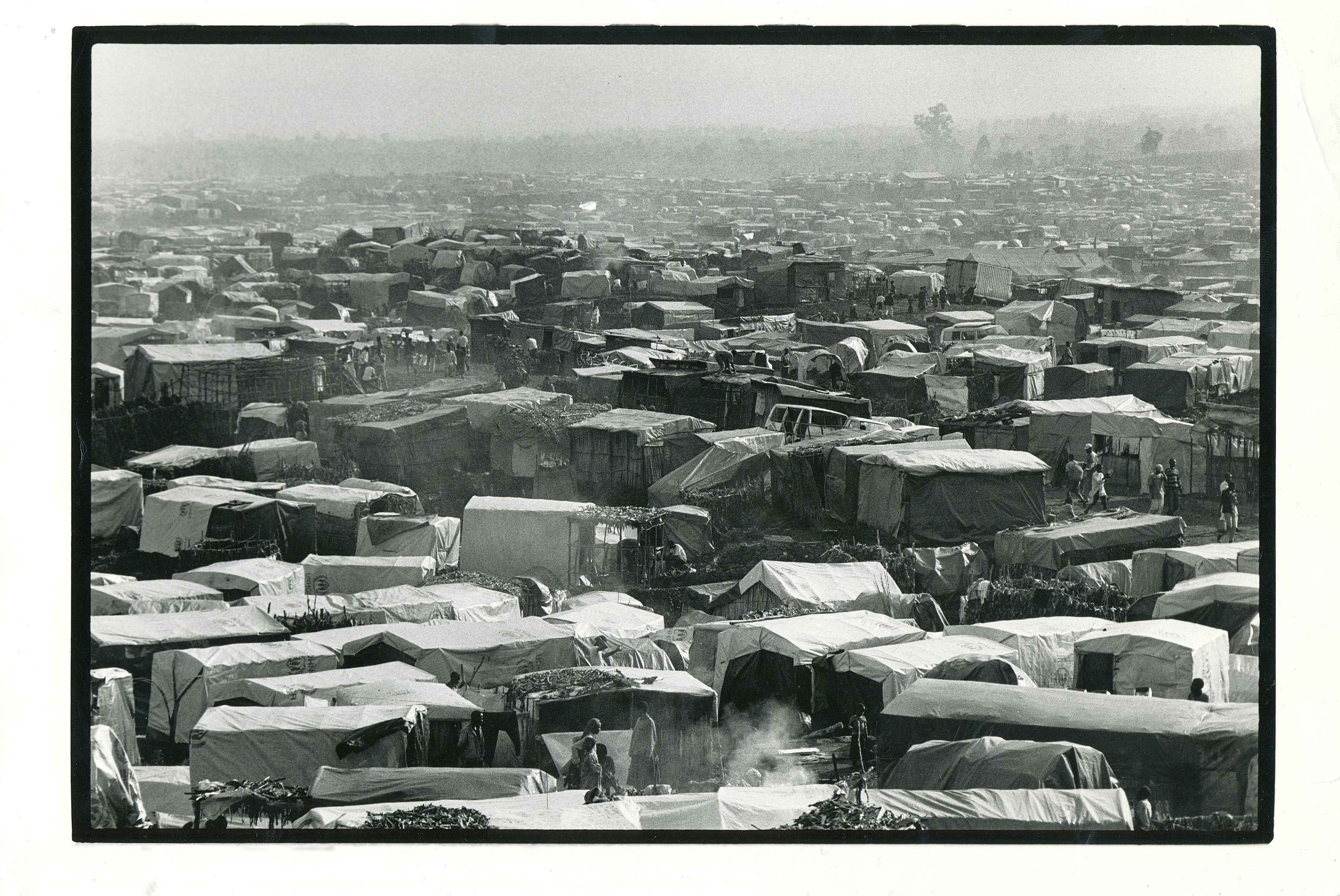 Katale Refugee Camp in Goma, DRC. The camp was home to 250,000 people at the time — mostly refugees from the violence in Rwanda. (Photo: Giovanni Diffidenti / Concern Worldwide)