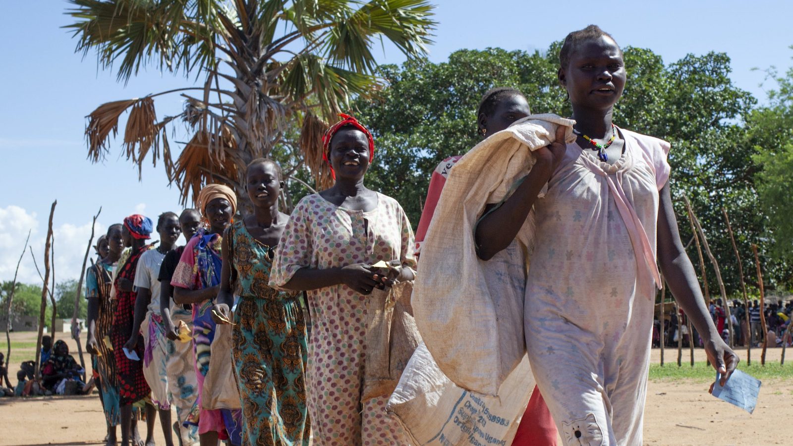 A food distribution for South Sudanese civilians displaced by conflict. (Photo: Concern Worldwide)