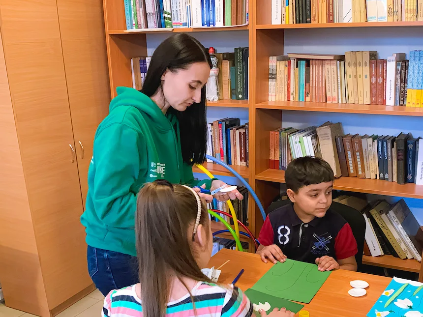 A counseling session for kids in Ukraine